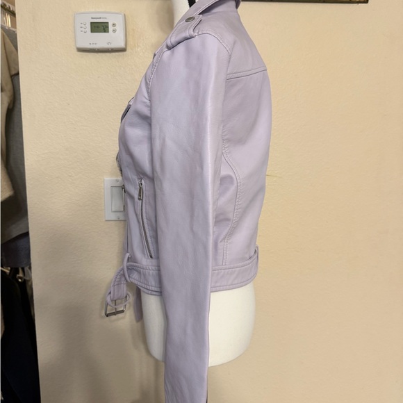 NWT Levi's Women's Faux-Leather Belted Hem Moto Jacket Lavender Purple Small - Picture 4 of 6